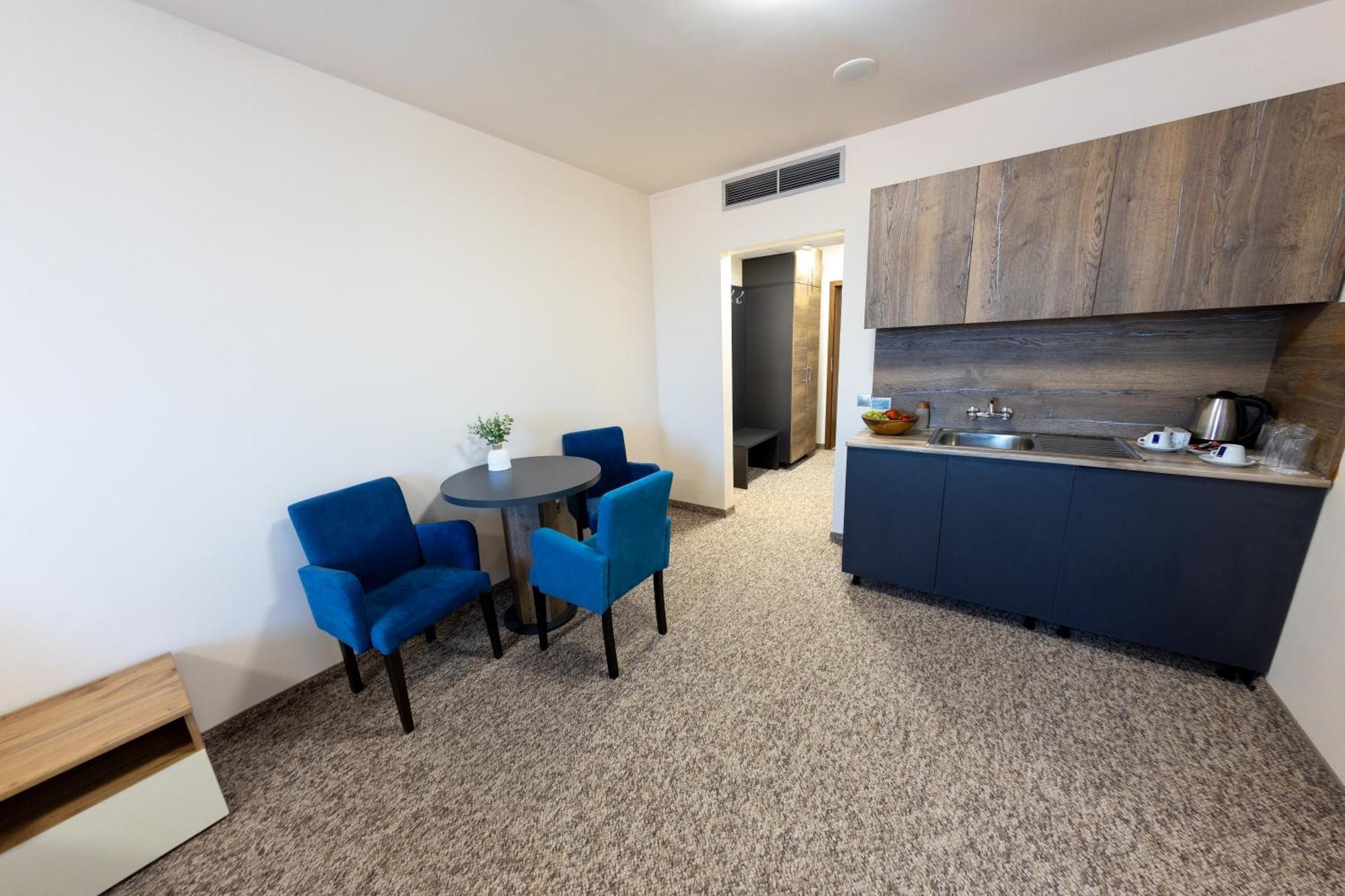 City Plaza Botevgrad Luaran gambar