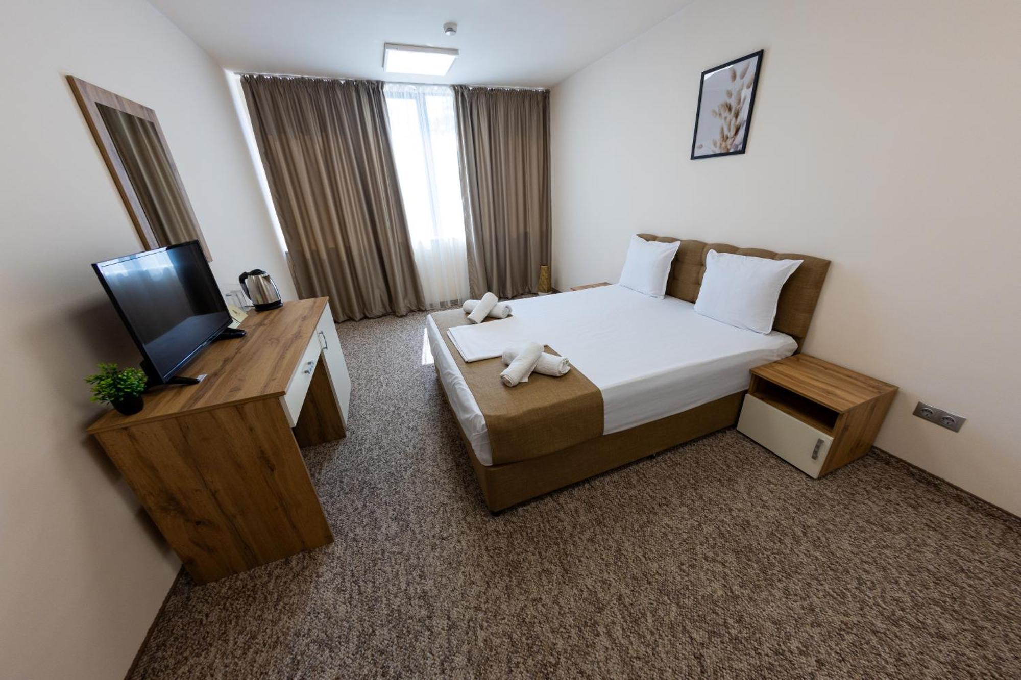 City Plaza Botevgrad Luaran gambar